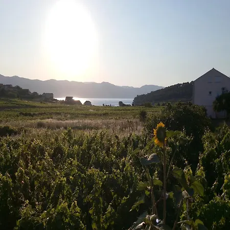 Kata - Two-bedroom With Balcony Ferienhaus *